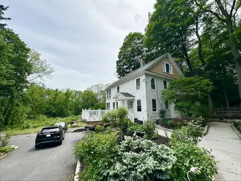13 Mill St, Lancaster, MA 01523