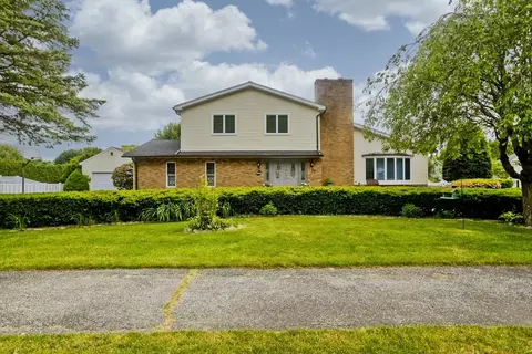 77 Glendale Rd, Agawam, MA 01001