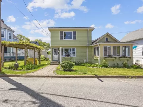 Exterior - 7 Grove St, Wareham, MA 02571 photo 2 of 7