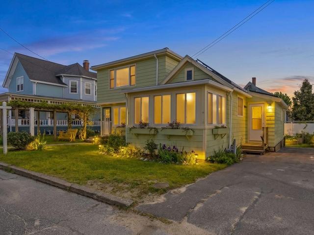 7 Grove St, Wareham, MA 02571
