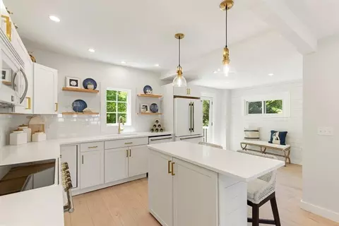 2 Harrison Ave, Gloucester, MA 01930 photo 8