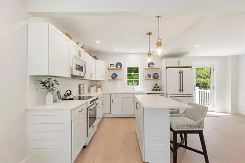 2 Harrison Ave, Gloucester, MA 01930 photo 9