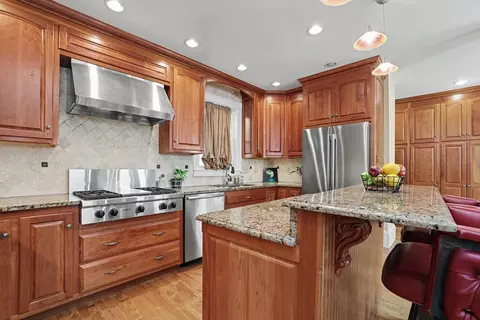 83 Beacon, Boston, MA 02136 photo 13