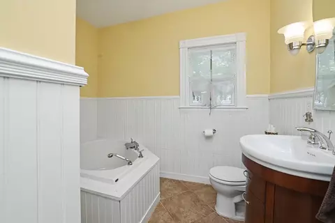 83 Beacon, Boston, MA 02136 photo 15