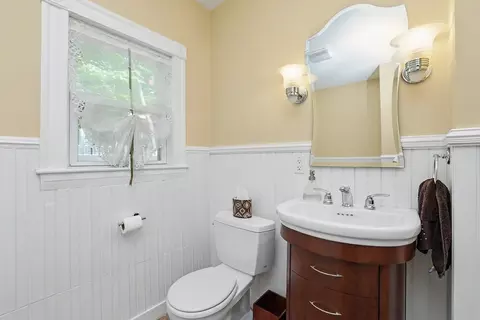 83 Beacon, Boston, MA 02136 photo 16