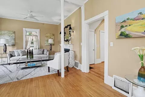83 Beacon, Boston, MA 02136 photo 6