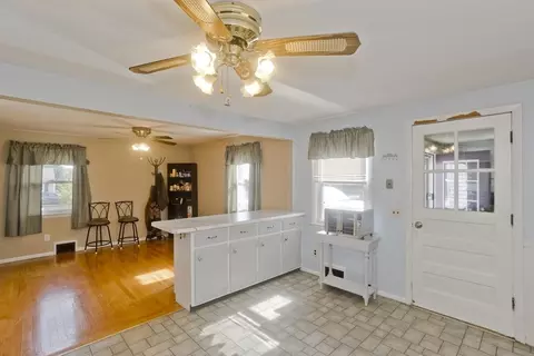 93 Moss Rd, Springfield, MA 01119 photo 9
