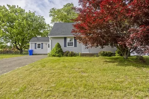 93 Moss Rd, Springfield, MA 01119 photo 4