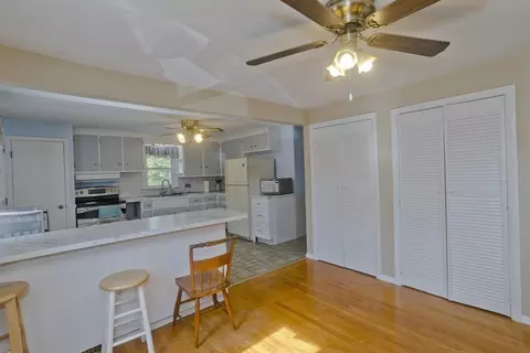 93 Moss Rd, Springfield, MA 01119 photo 12