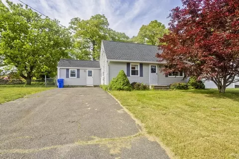 93 Moss Rd, Springfield, MA 01119 photo 3