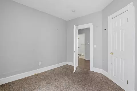 Bedroom - 31 Aetna St, Worcester, MA 01604 photo 6 of 9