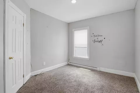 Bedroom - 31 Aetna St, Worcester, MA 01604 photo 3 of 9