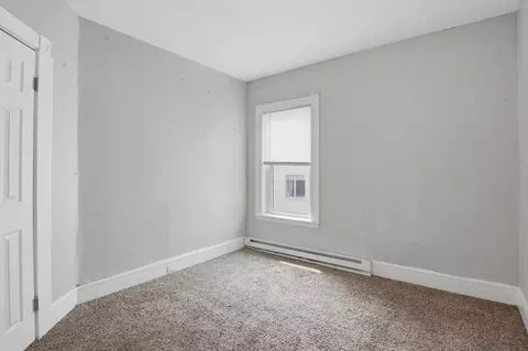 Bedroom - 31 Aetna St, Worcester, MA 01604 photo 5 of 9