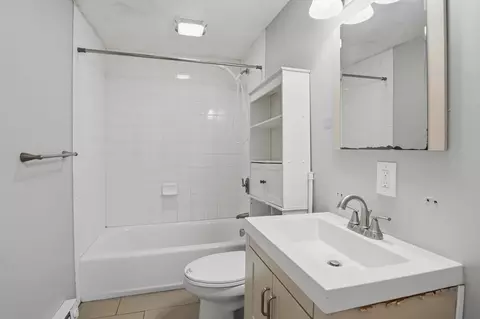 Bath - 31 Aetna St, Worcester, MA 01604 photo 1 of 1