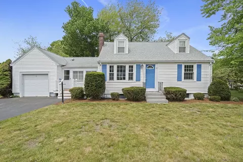40 Kingman St, Weymouth, MA 02188
