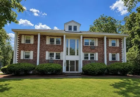 39 N Billerica Rd #4, Lowell, MA 01852