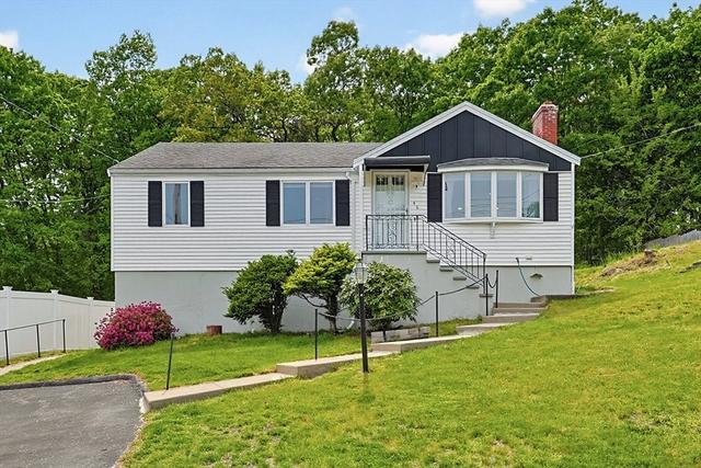 46 Robinson Rd, Woburn, MA 01801