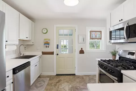Kitchen - 1 Juniper Ter, Dedham, MA 02026 photo 3 of 4