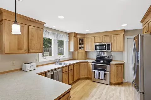 2 Alan Rd, Hudson, MA 01749 photo 7