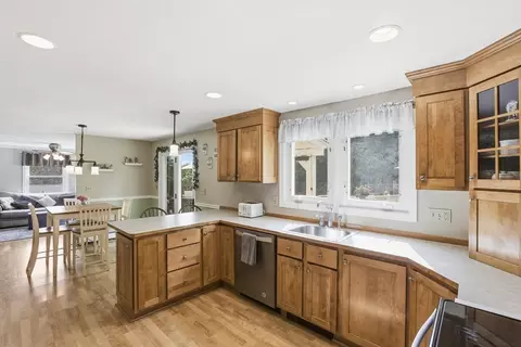 2 Alan Rd, Hudson, MA 01749 photo 9