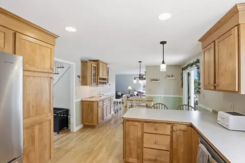 2 Alan Rd, Hudson, MA 01749 photo 10