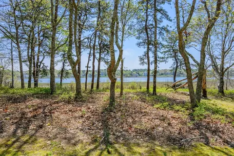 View/Area - 66 Squaws Path, Wareham, MA 02538 photo 3 of 5