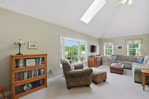 Living - 69 Highland View Dr, Sutton, MA 01590 photo 2 of 3
