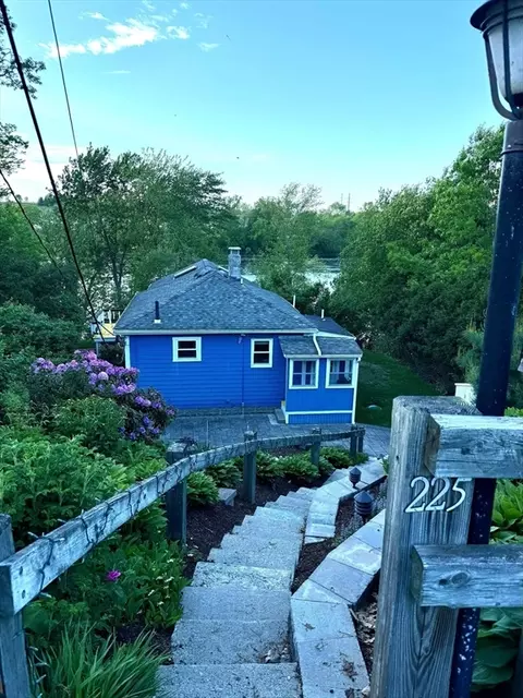 Exterior - 225 Riverside Dr, Dedham, MA 02026 photo 1 of 10