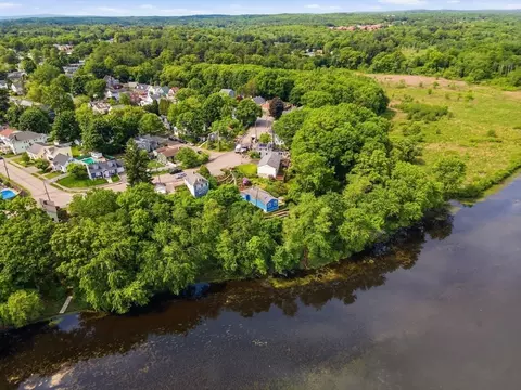 View/Area - 225 Riverside Dr, Dedham, MA 02026 photo 5 of 7