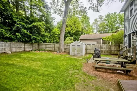 679 Parker St, Springfield, MA 01129 photo 6