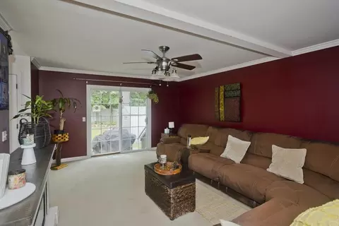 679 Parker St, Springfield, MA 01129 photo 16