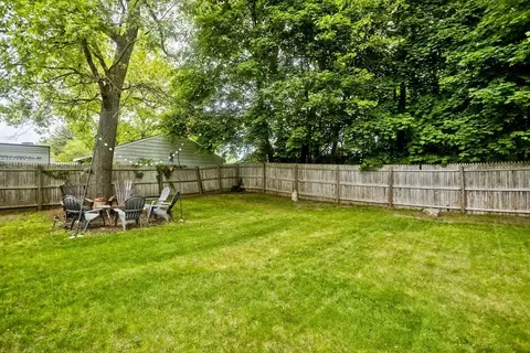 679 Parker St, Springfield, MA 01129 photo 5