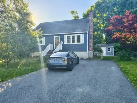 257 Bishop St, Framingham, MA 01702