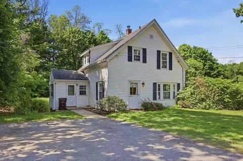 91 Kimball Rd, Amesbury, MA 01913