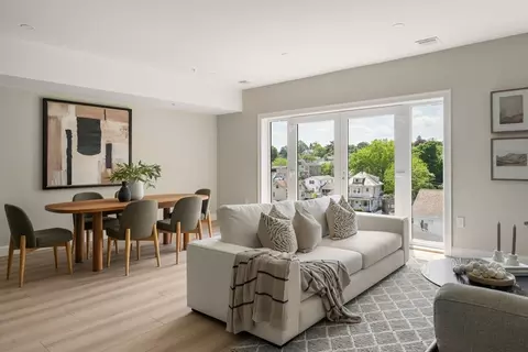 13 Wentworth Rd #404, Quincy, MA 02170