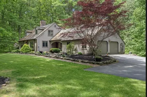 17 Adams Rd, Boxford, MA 01921