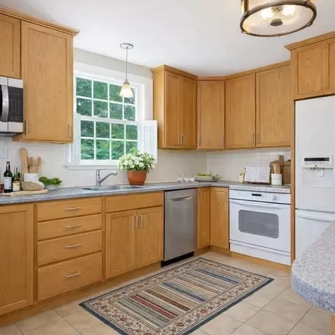 4 Meadow Ln, Walpole, MA 02081 photo 11
