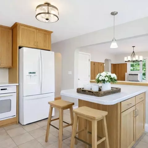 4 Meadow Ln, Walpole, MA 02081 photo 7