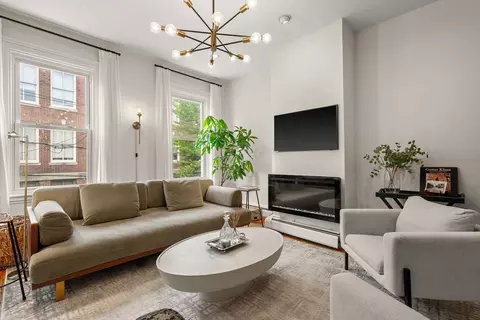 19 Walker St, Charlestown, MA 02129