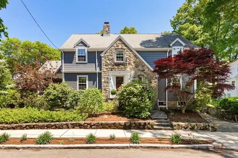 10 Hillsdale Rd, Arlington, MA 02476