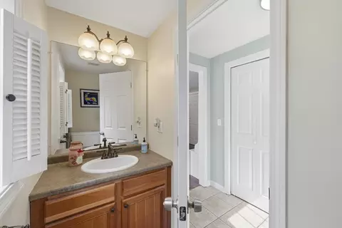 11 Eileen Ave, Clinton, MA 01510 photo 9