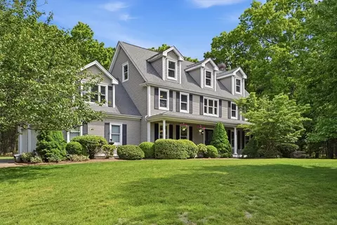 19 Carter Rd, Foxboro, MA 02035