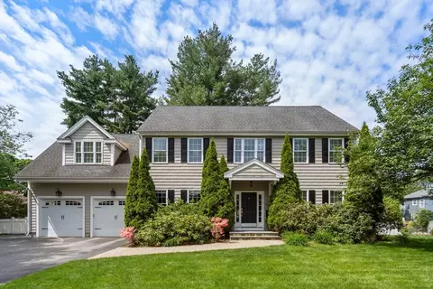 77 Cedar St, Wellesley, MA 02481