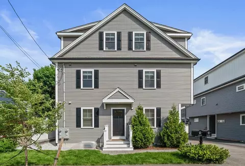 61 Gale St #1, Waltham, MA 02453