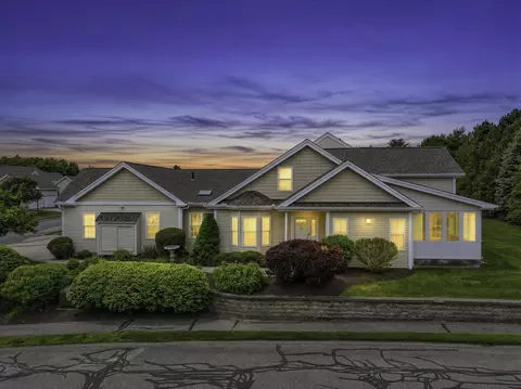 70 Orchard Meadow Dr #70, Shrewsbury, MA 01545