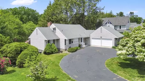 135 Rogers Ave, West Springfield, MA 01089