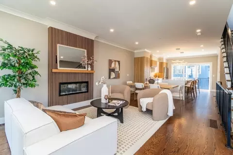 15 Tanglewood #D, Boston, MA 02124