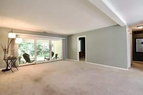 264 Nassau Dr #264, Springfield, MA 01129 photo 5