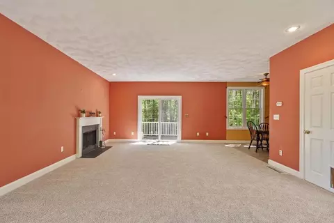4 Forest St, Georgetown, MA 01833 photo 5