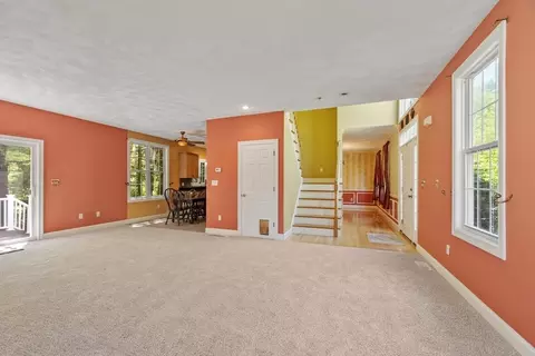 4 Forest St, Georgetown, MA 01833 photo 9